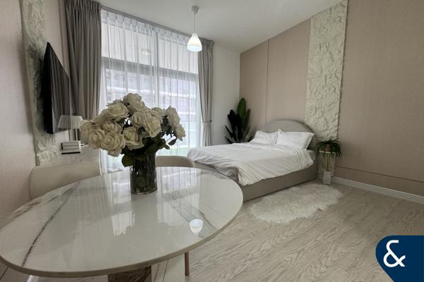 Luxurious Studio | Golf Views | Furnished